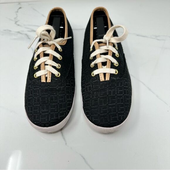 Tommy Hilfiger Sneakers- Size 8.5 - Picture 3 of 14